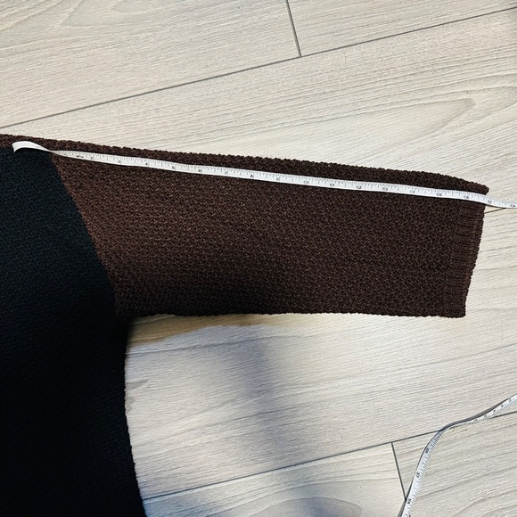 St John | Women’s Colour Block Sweater Cropped Sleeve Black and Brown Wool Blend - Picture 12 of 14